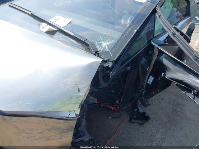 2025 TESLA CYBERTRUCK 7G2CEHED8SA068893 Photo 5