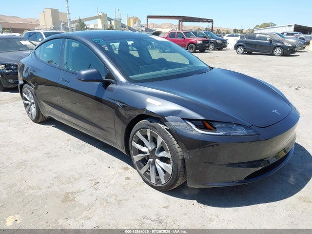 2025 TESLA MODEL 3 5YJ3E1EAXSF038636 Photo 0