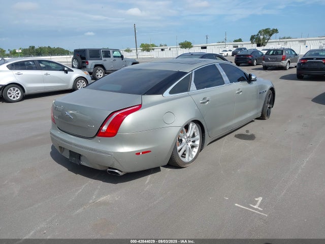 2012 JAGUAR XJ SAJWA2GB3CLV32891 Photo 3