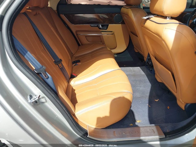 2012 JAGUAR XJ SAJWA2GB3CLV32891 Photo 7