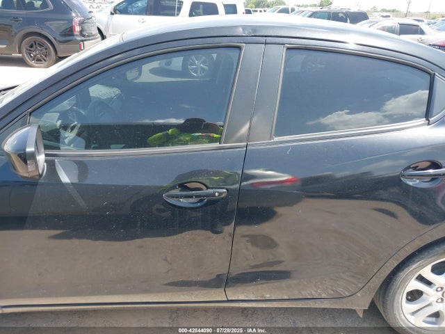 3MYDLBZVXGY136219 Scion p5v
