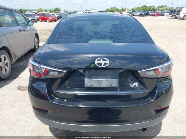 3MYDLBZVXGY136219 Scion p5v