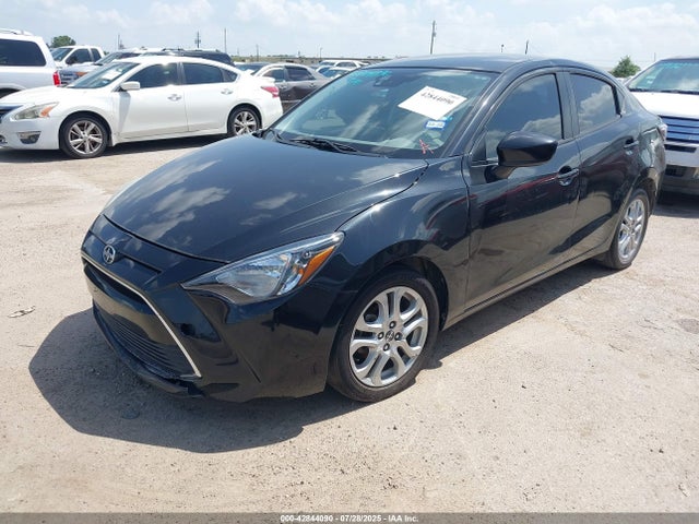 3MYDLBZVXGY136219 Scion p5v