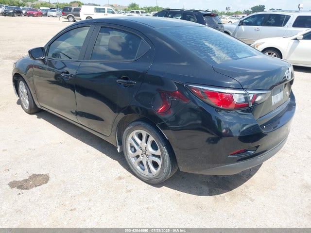 3MYDLBZVXGY136219 Scion p5v