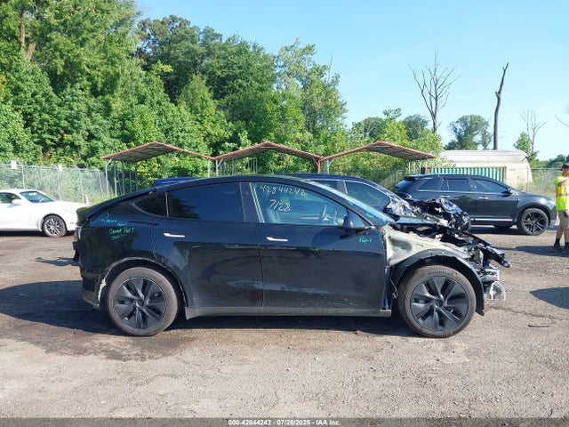 7SAYGAEE5SF250799 Tesla Model Y