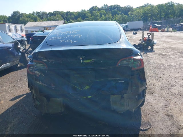 7SAYGAEE5SF250799 Tesla Model Y