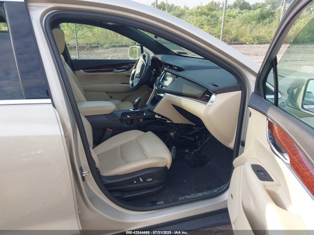 2017 CADILLAC XT5 1GYKNCRS7HZ119794 Photo 4