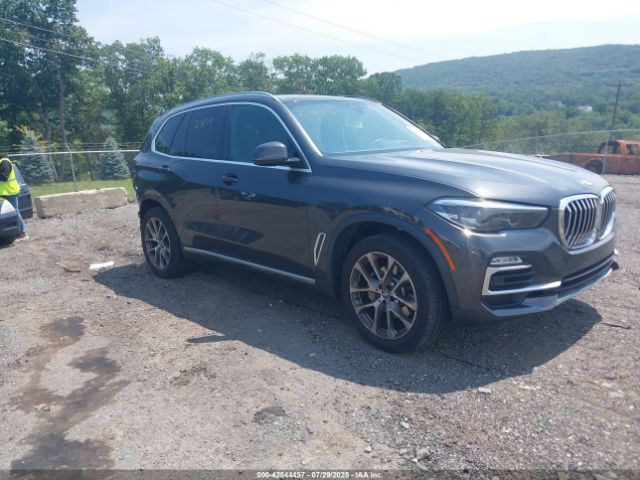 2021 BMW X5 5UXCR6C01M9E83289