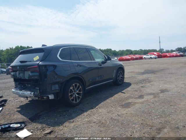 2021 BMW X5 5UXCR6C01M9E83289 Photo 3