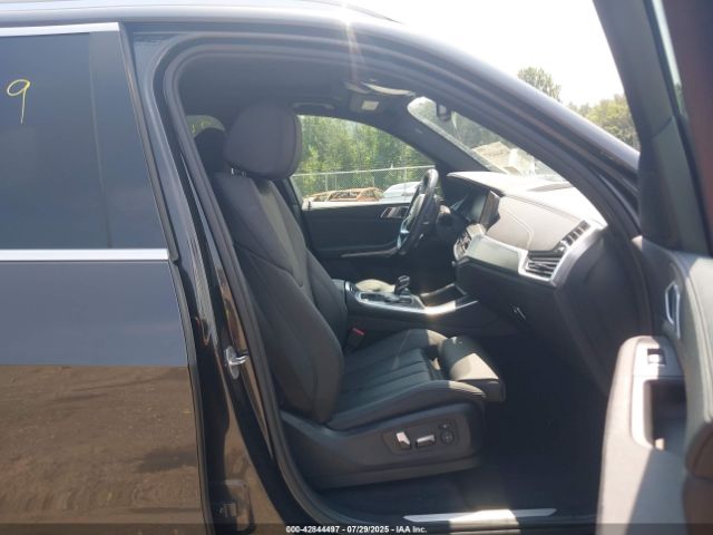 2021 BMW X5 5UXCR6C01M9E83289 Photo 4