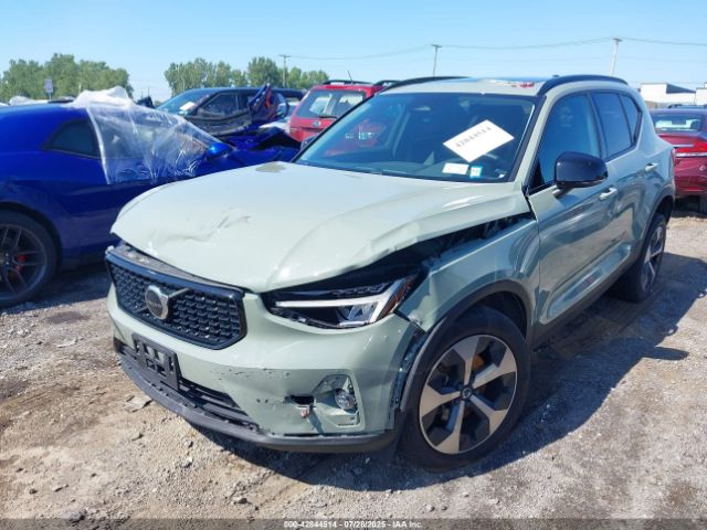 2023 VOLVO XC40 YV4L12UWXP2943450 Photo 1