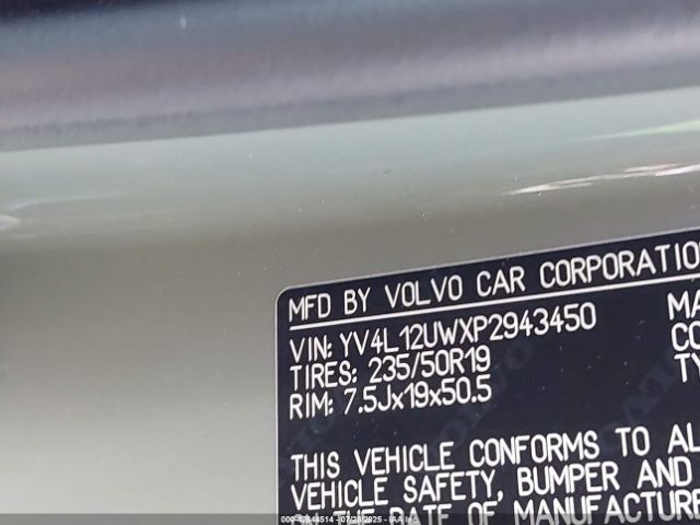 2023 VOLVO XC40 YV4L12UWXP2943450 Photo 8