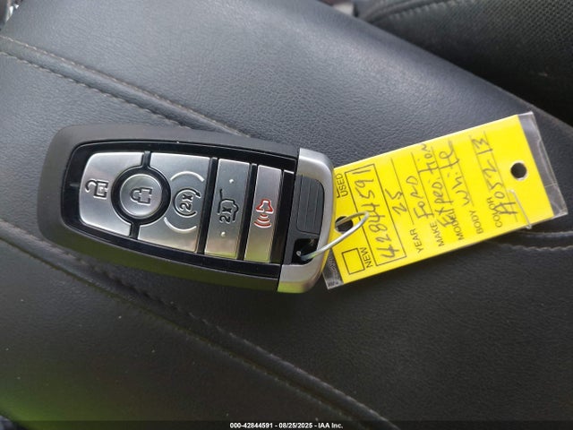 42844591 :رقم المزاد ، 1FMJU1MG8SEA05213 vin ، 2025 Ford Expedition Platinum مزاد بيع