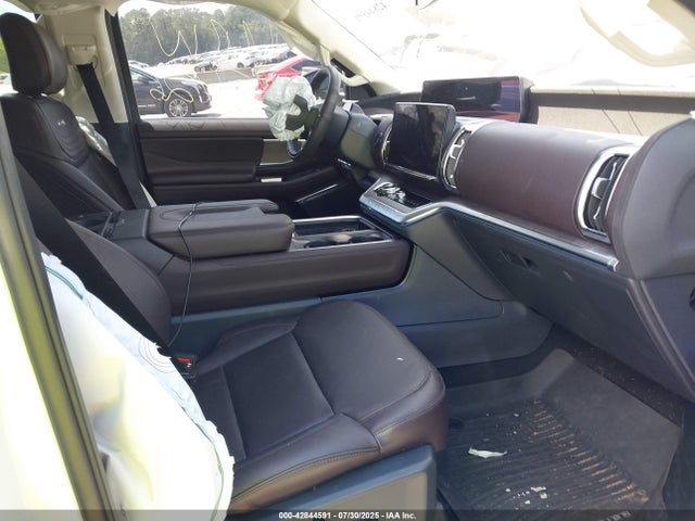 42844591 :رقم المزاد ، 1FMJU1MG8SEA05213 vin ، 2025 Ford Expedition Platinum مزاد بيع