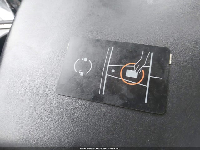 2022 TESLA MODEL 3 5YJ3E1EB5NF266914 Photo 10