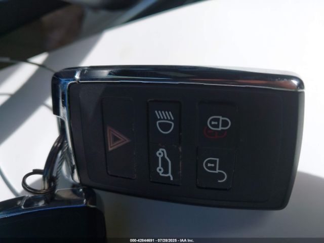 2025 JAGUAR F-PACE SADCT2EX1SA749042 Photo 10