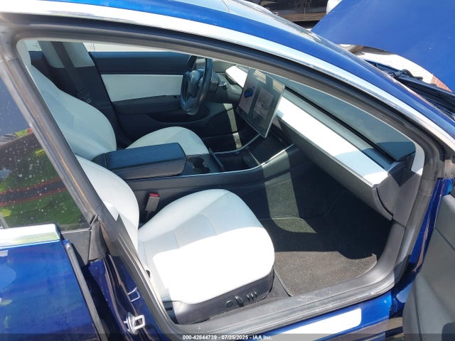 2018 TESLA MODEL 3 5YJ3E1EB1JF096545 Photo 4