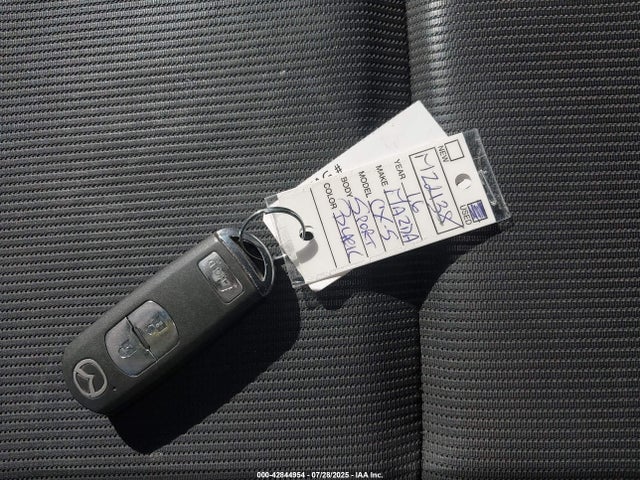 JM3KE4BY2G0766947 Mazda py
