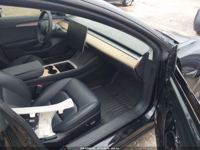 2022 TESLA MODEL 3 5YJ3E1EB8NF104629 Photo 4