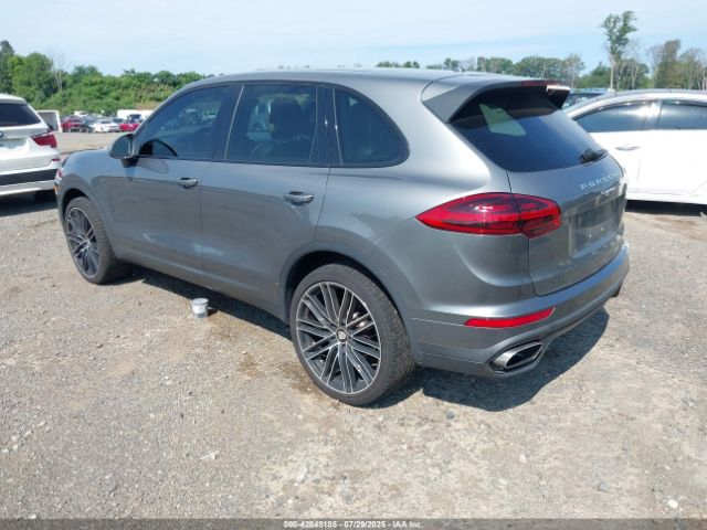 2016 PORSCHE CAYENNE WP1AA2A20GKA37799 Photo 2
