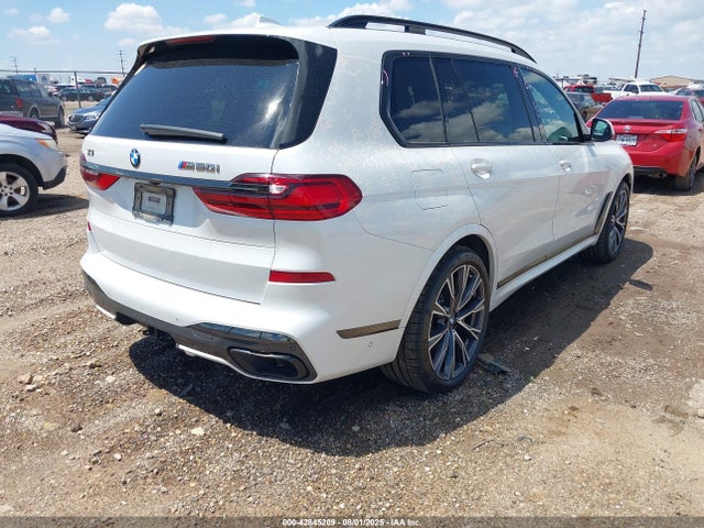 BMW X7 2021 5UXCX6C08M9F23597 Image 4
