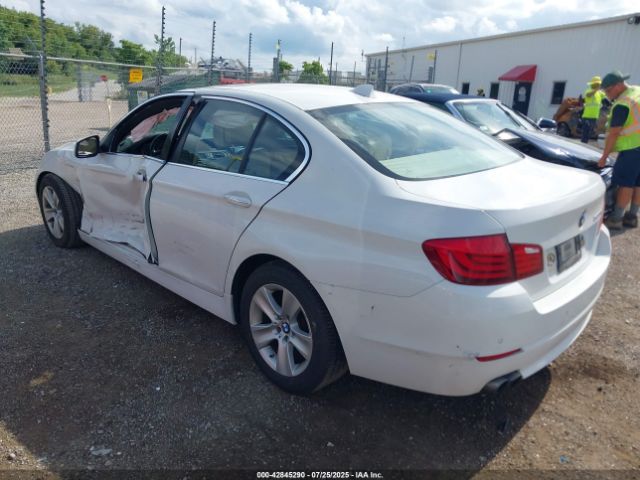 2011 BMW 528I WBAFR1C52BC741052 Photo 2