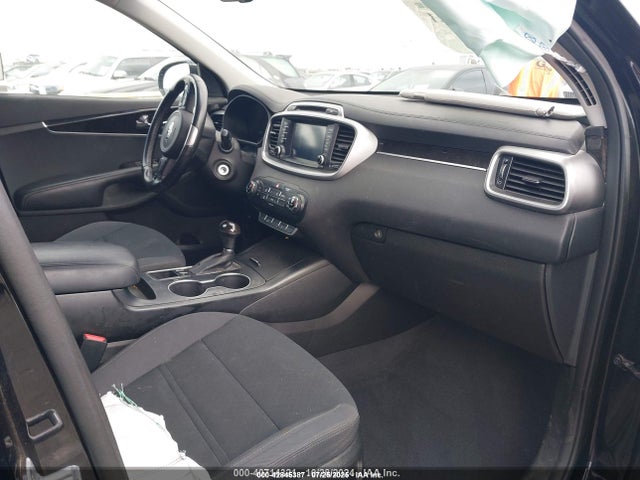 5XYPG4A30HG211702 KIA 2017
