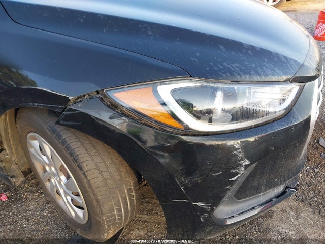 Hyundai 2017 2017 5NPD74LF8HH106599 Image 6