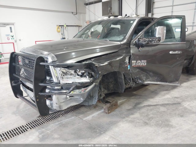 3C63RRKL1HG576385 RAM 3500 Limited 4x4 8&#039; Box