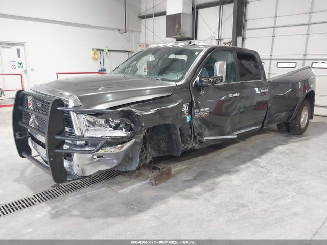 3C63RRKL1HG576385 RAM 3500 Limited 4x4 8&#039; Box