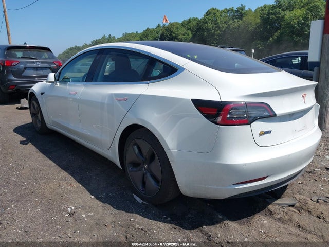 2018 TESLA MODEL 3 5YJ3E1EA3JF019635 Photo 2