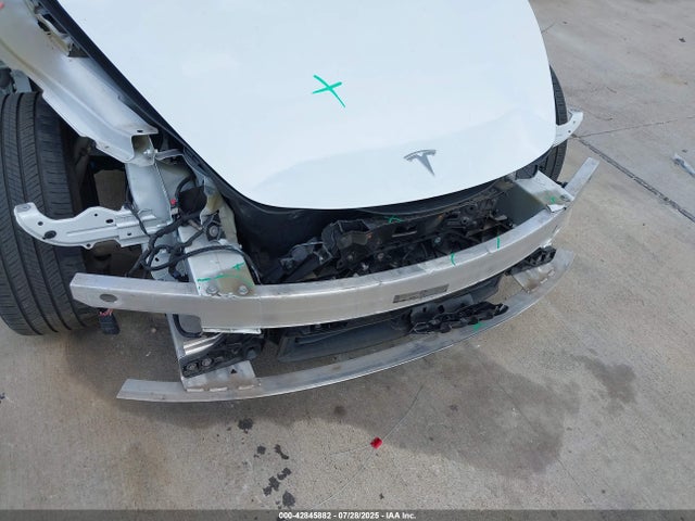 5YJ3E1EA9PF430613 Tesla MODEL 3