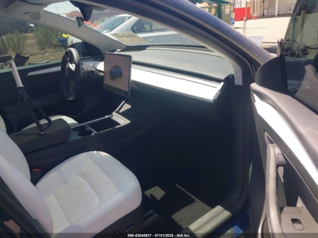 2023 TESLA MODEL Y 7SAYGAEE7PF941985 Photo 4