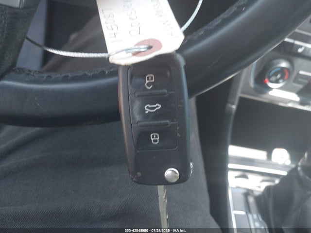 Volkswagen 2014 2014 1VWAT7A33EC078644 Image 11