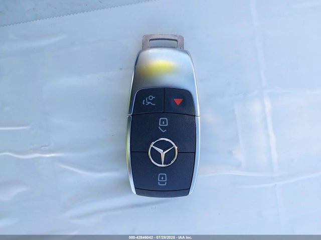 W1N4M4HB3RW357422 Mercedes-Benz m260