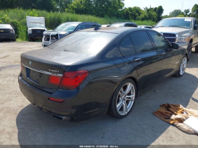 2013 BMW 740I WBAYA6C50DD143312 Photo 3