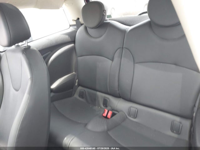 2011 MINI COOPER WMWSU3C58BT091989 Photo 7