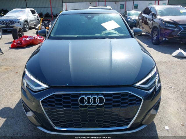 WAUAUDGY4PA037811 Audi 40 tfsi