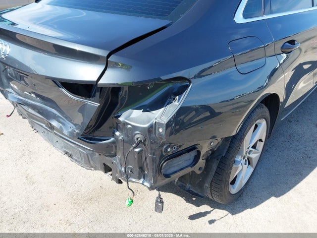 WAUAUDGY4PA037811 Audi 40 tfsi