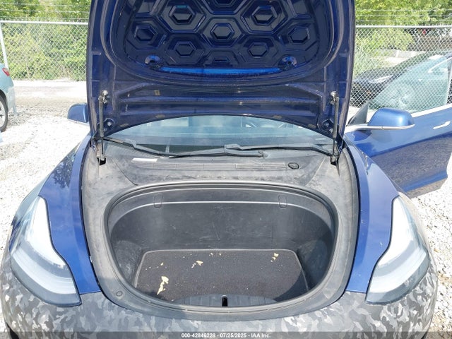 2018 TESLA MODEL 3 5YJ3E1EA9JF030915 Photo 9
