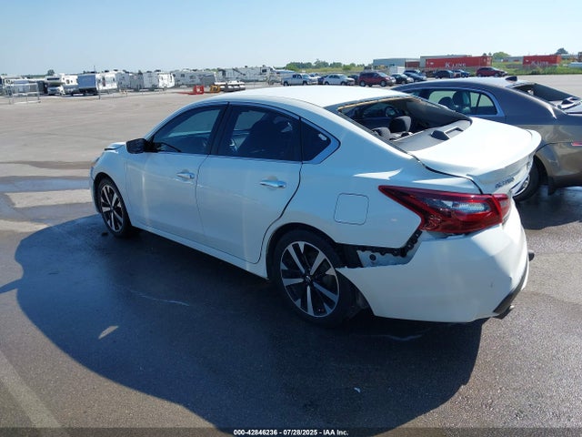 Nissan 2018 2018 1N4AL3AP2JC113043 Image 3