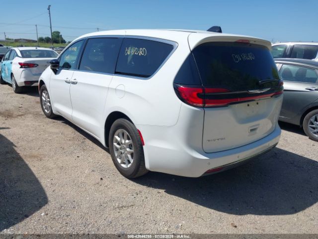 2024 CHRYSLER PACIFICA 2C4RC1BG4RR182304 Photo 2