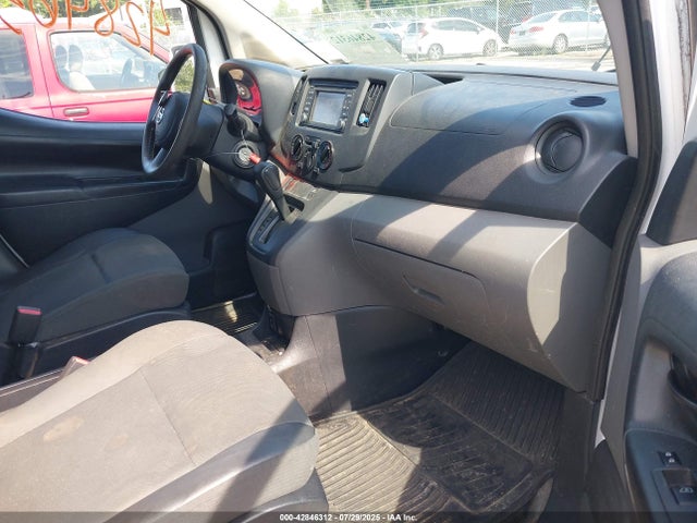 3N6CM0KN1HK709094 Nissan 2017