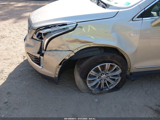 2017 CADILLAC XT5 1GYKNBRS0HZ205474 Photo 5