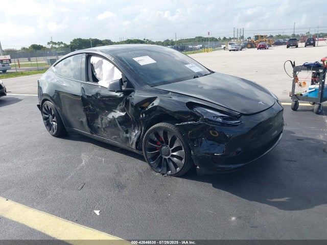 2022 TESLA MODEL Y 7SAYGDEF8NF391851 Photo 0