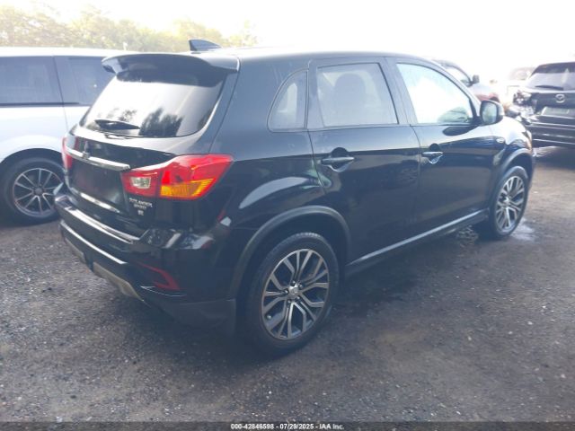 2018 MITSUBISHI OUTLANDER SPORT JA4AP3AW0JU019530 Photo 3