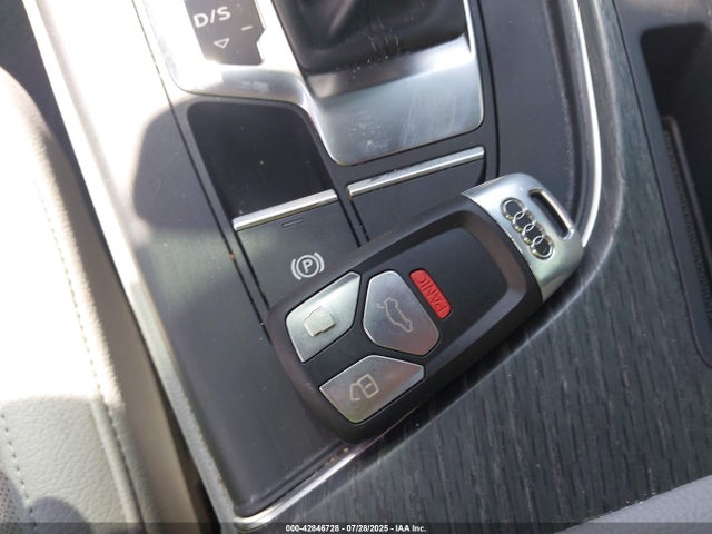 2018 AUDI A4 WAULMAF41JA080239 Photo 10