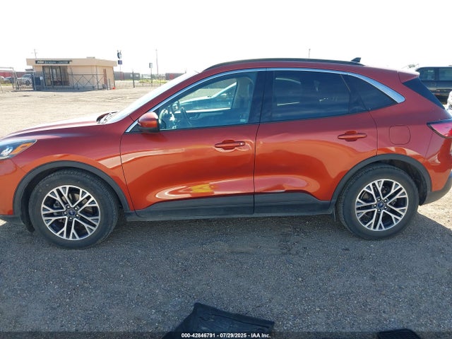 1FMCU0H61LUB02295 Ford 2020