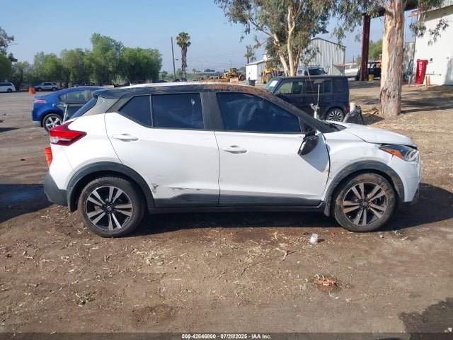 3N1CP5CU7KL562863 Nissan 2019