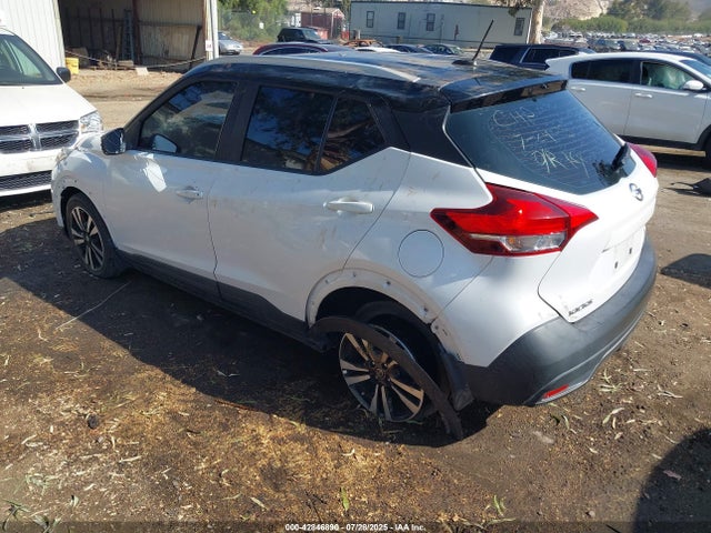 3N1CP5CU7KL562863 Nissan 2019